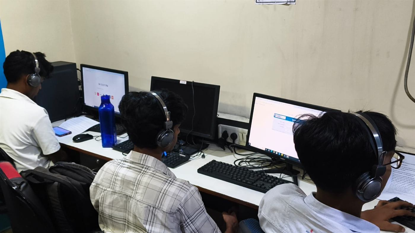 ARSTOX back office and digital support workstations